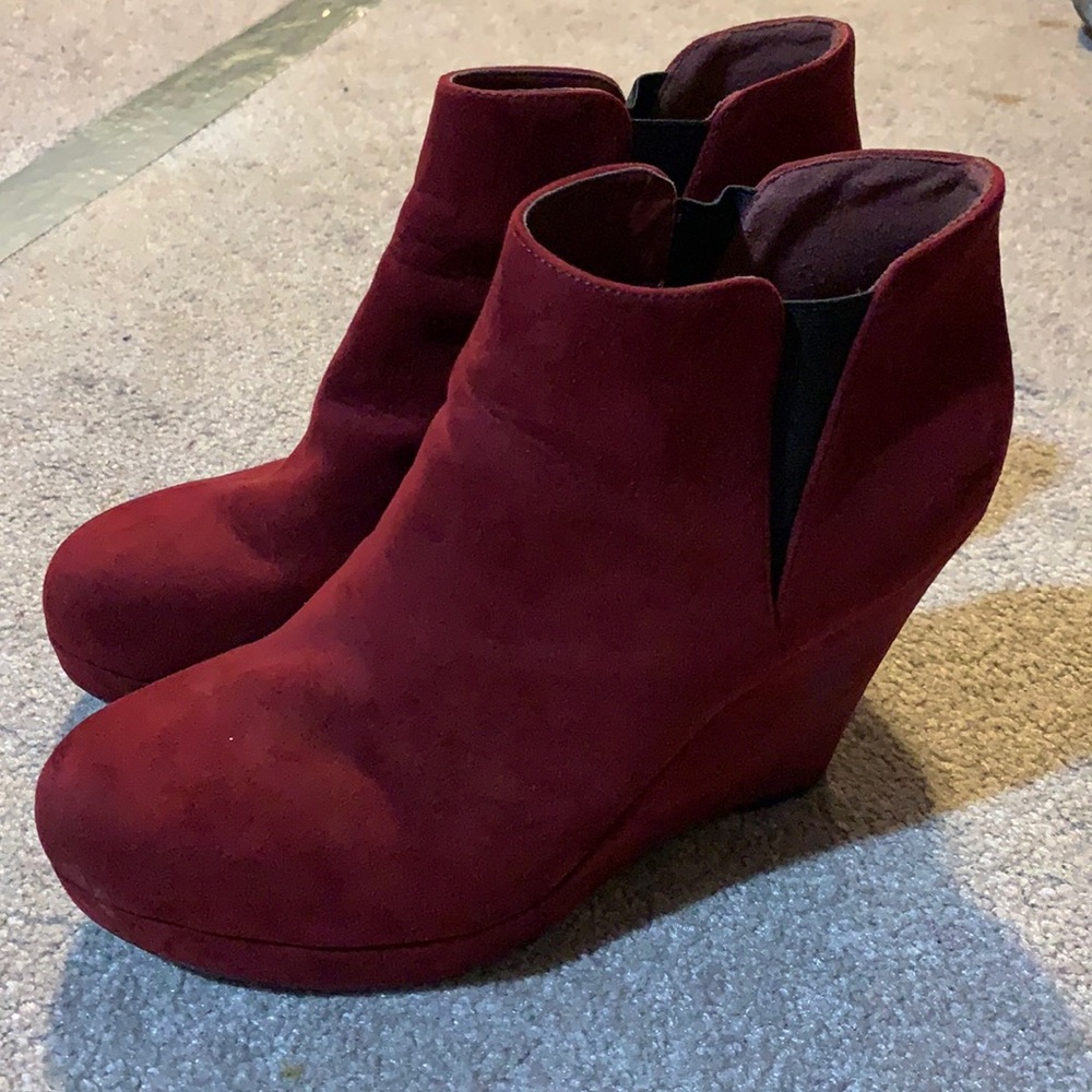 Burgundy wedge booties